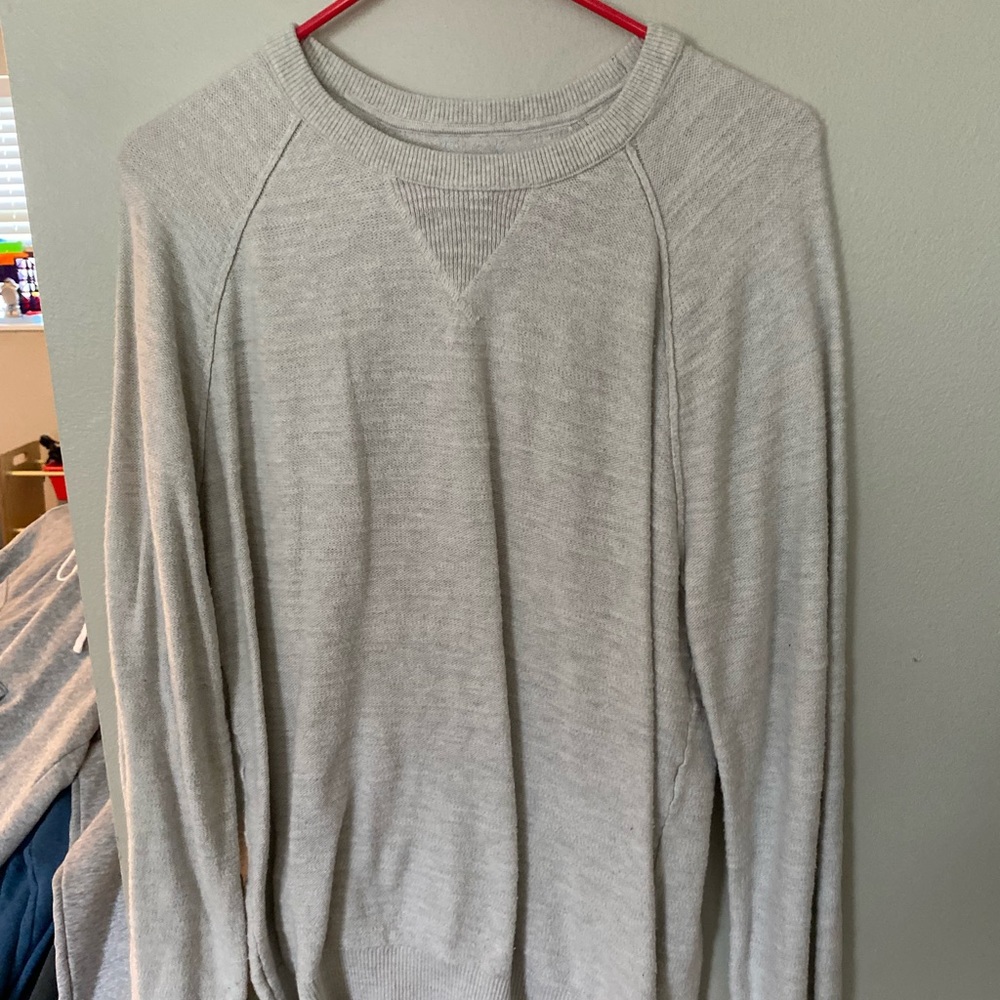 Gap sweater
